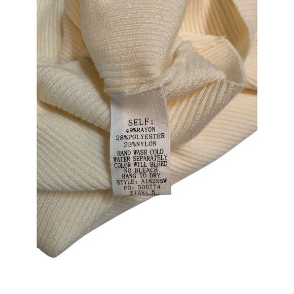 Luxe Ribbed Short Sleeve Contrast Trim Fitted Knit Top In Cream & Black - Picture 7 of 7